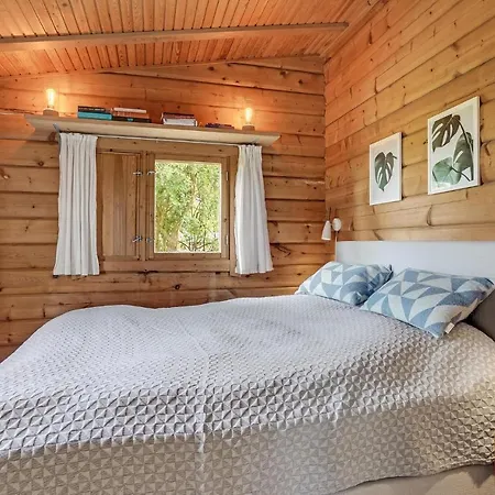 Vakantiehuis Cozy In With Wifi Mern